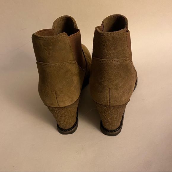 Trask Tatom brown suede wedge ankle bootie boots 8.5 - Picture 10 of 11
